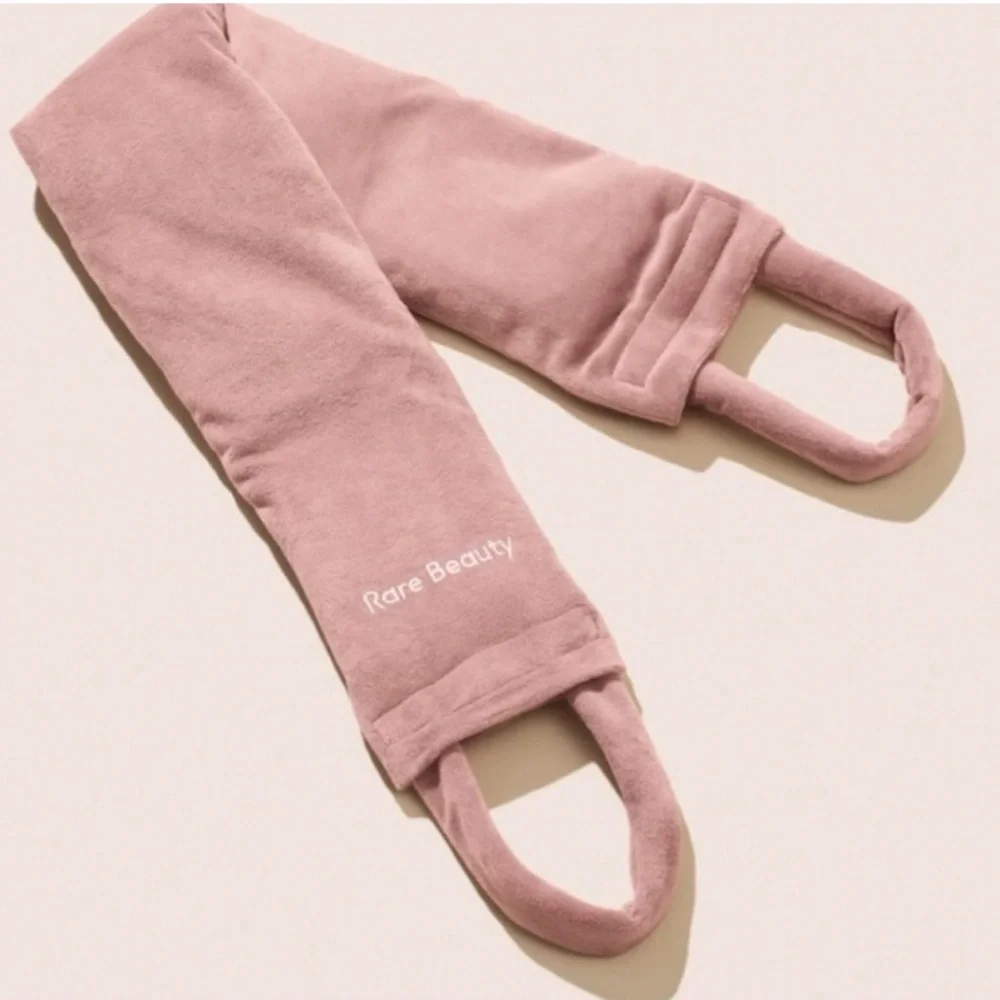 NWT Rare Beauty Find Comfort Weighted Heating Pad